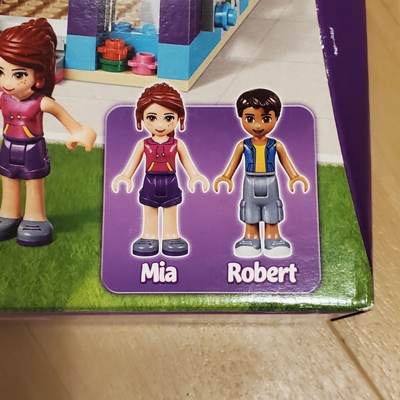 LEGO Friends Heartlake Sports Center #41312 - Picture 3 of 8